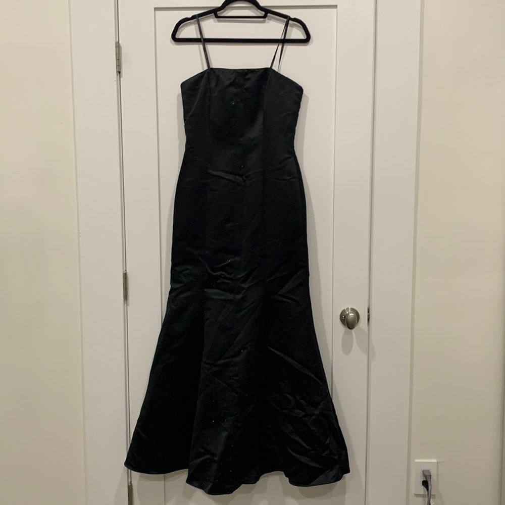 Prom dress in black size 8